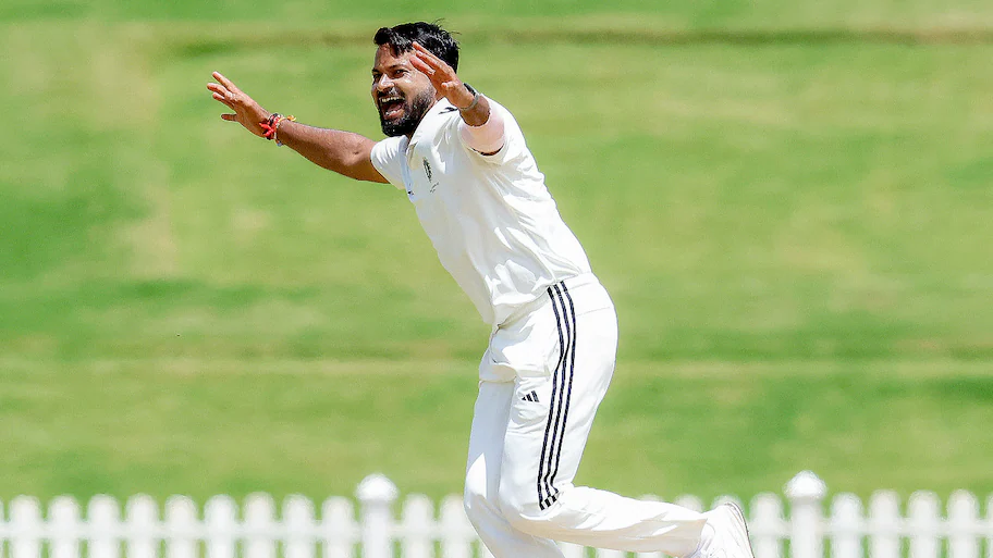 India fast bowler Mukesh Kumar has signed with Nottinghamshire for the final two rounds
