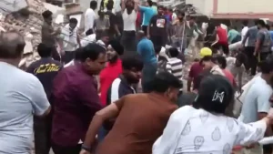 Boys' PG collapses in Delhi's Satya Niketan; 1 dead, 2 critical; 40-50 feared trapped