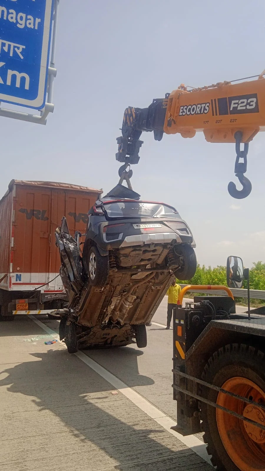 3 Of Family Killed As SUV Rams Truck In Maharashtra. Driver Had Fallen Asleep