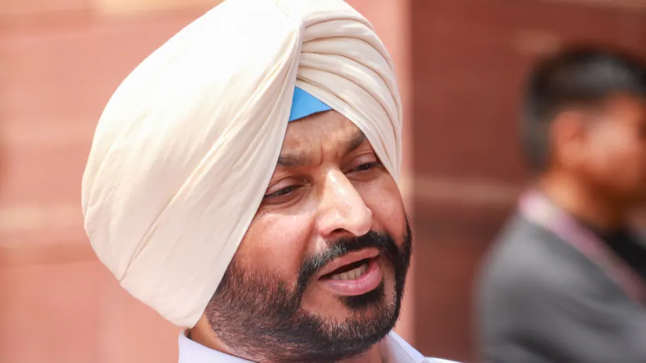 Ravneet Singh Bittu, a BJP leader and Union minister, has been detained by Punjab Police