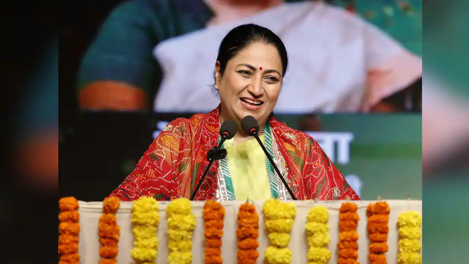 Delhi CM Rekha Gupta inaugurates public toilet in Shalimar Bagh, plans 10 more Arpan Centres