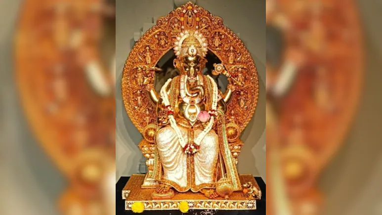 Is Hyderabad's Viral Ganesha Idol Coated With 24-Carat Gold? Police Clarify