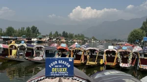 Court Bans Motorboats, Jet Skis In Dal Lake Over Environmental Concerns