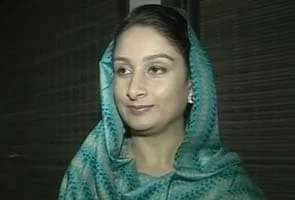 Harsimrat Kaur accused it of attempting to make up for its failures through monetary promises