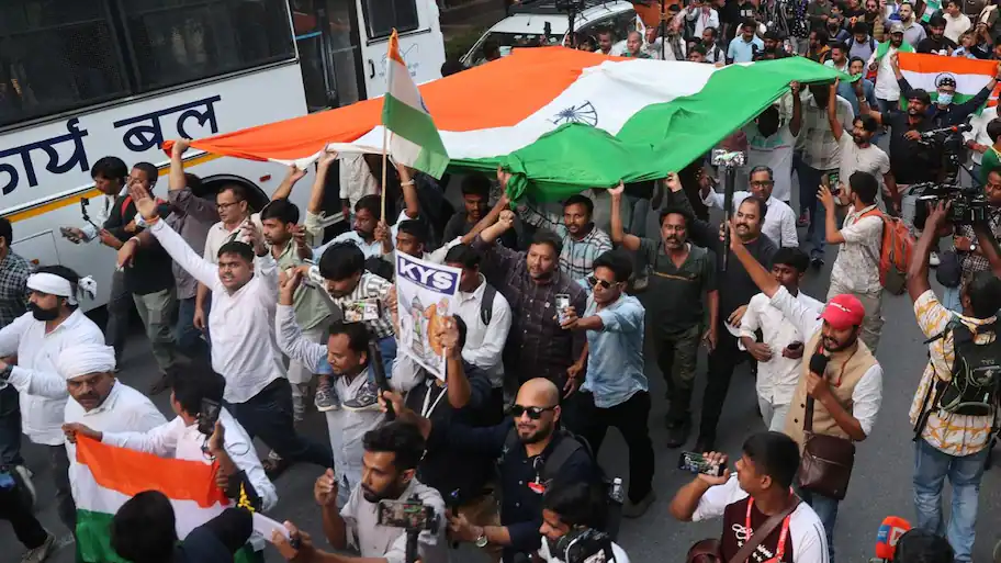 CJP's Abhijeet Dipke and AISA chief Neha Bora detained ahead of Connaught Place Tiranga march