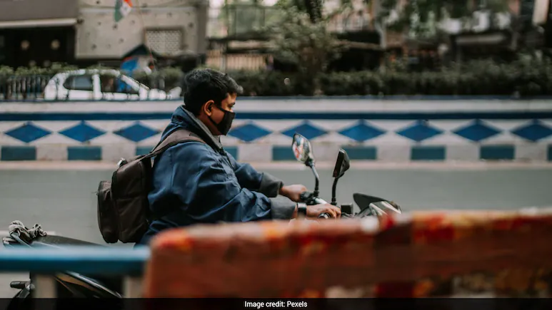 Gujarat Delivery Agent Steals Rs 4-Lakh Parcels — iPhone, Jeans, Toothpaste