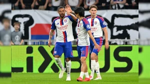 French club Lyon held off Crystal Palace 3-2 in the Europa League on Thursday, while Sunderland