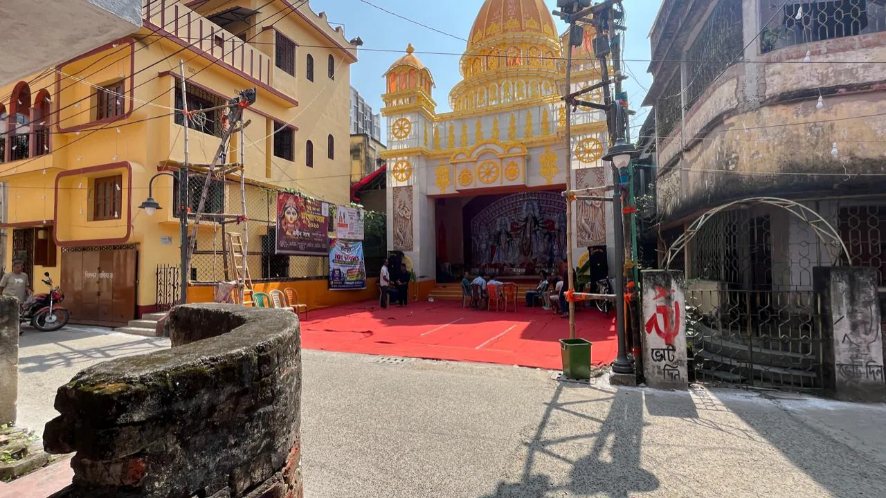 19 Deaths Raise Questions Over Durga Puja Crowd Management In Kolkata