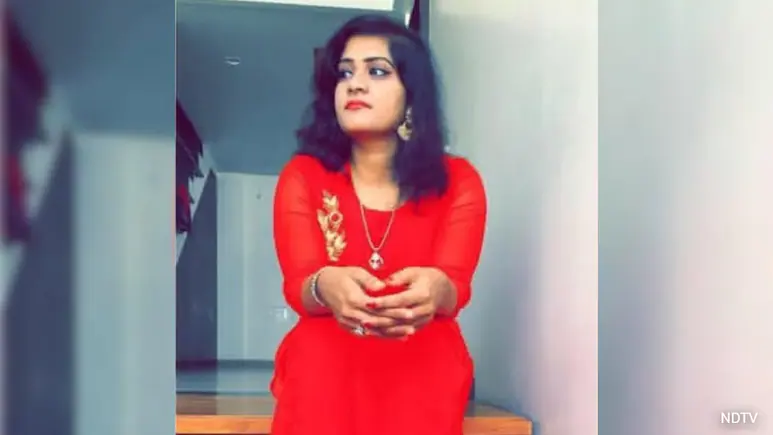 When her father examined her bank statements, he found that many food delivery transactions