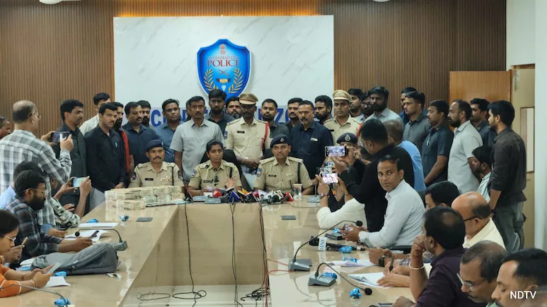 Gang Kidnaps Jeweller, Extorts Rs 1.3 Crore — Posed As Cops, Changed Vehicles
