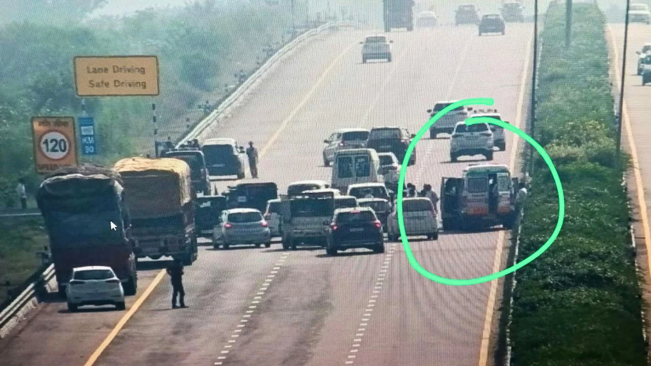 Several people were injured after five vehicles in a convoy of Congress MP Rahul Gandhi