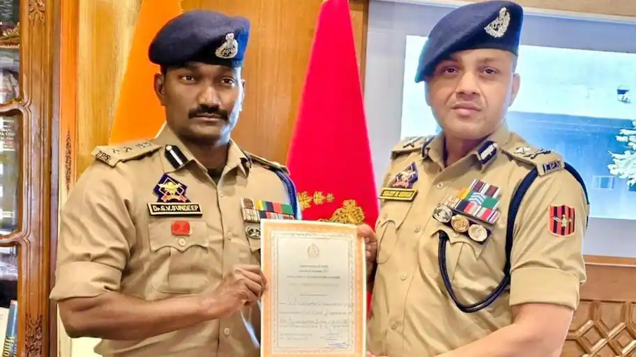 Srinagar Police team rewarded by higher-ups for busting major inter-state narcotics network