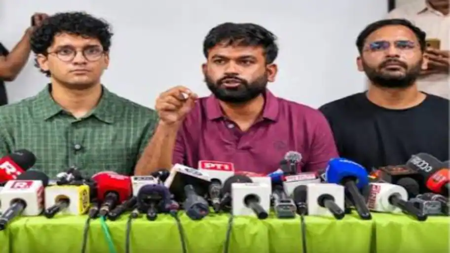 What is Cockroach Janta Party planning in Mumbai? — Gen Z group invokes Mahatma Gandhi for October