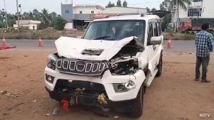 Four devotees died and two others sustained serious injuries after a Scorpio SUV rammed