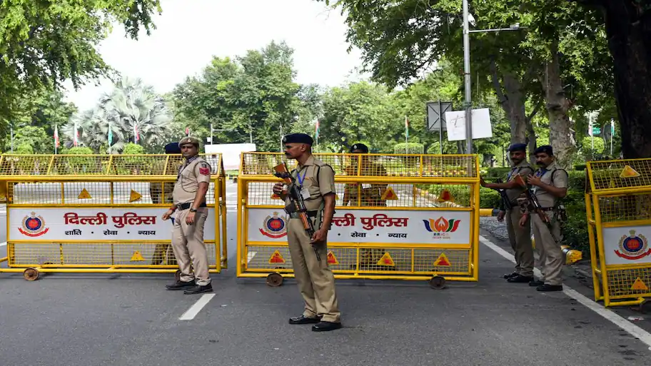 New Delhi: Commuters in the national capital may confronts traffic diversions at 30 major