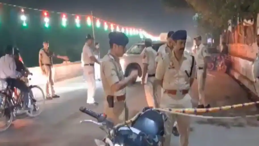 Delhi: Man shot at by two unidentified assailants in Sonia Vihar, probe
