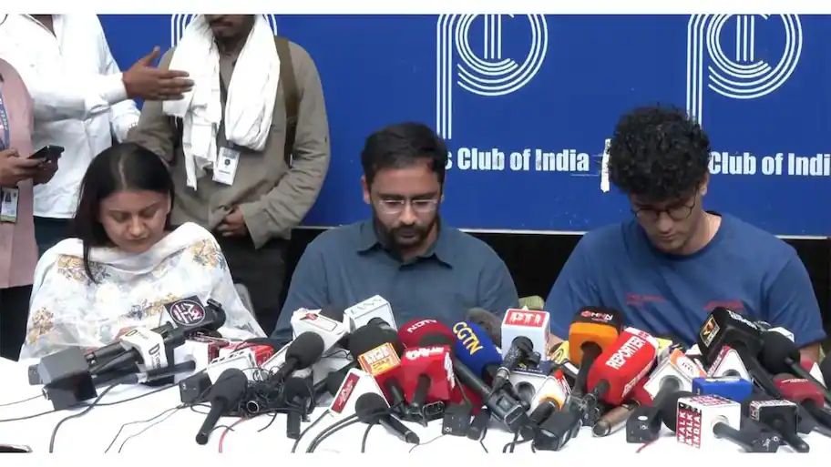 CJP co-convenor Ashutosh Ranka said on Sunday that party leaders would approach the Delhi