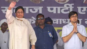 However, Akash's recent apology post for his aunt has sparked rumours of a reconciliation