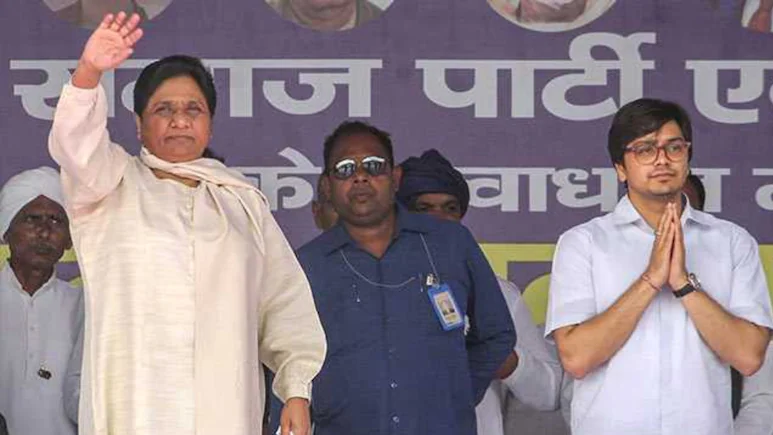 However, Akash's recent apology post for his aunt has sparked rumours of a reconciliation