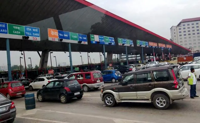 Live Within 20 Km Of A Toll Plaza? You May Be Eligible For Rs 1,500 Annual Pass From November 1