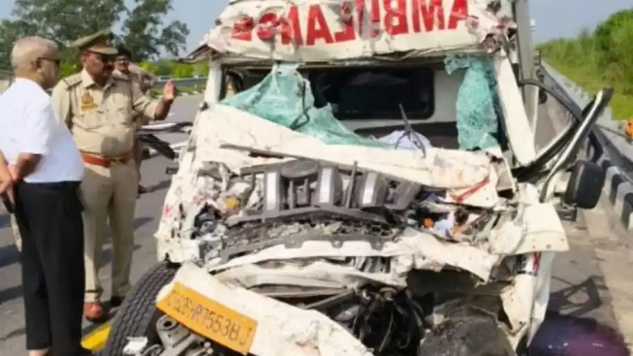 Four people were killed after an ambulance carrying the mortal remains of an Army Subedar