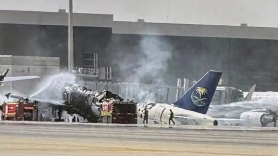 A day after an earlier attack killed 12 people, Riyadh’s King Khalid International Airport has