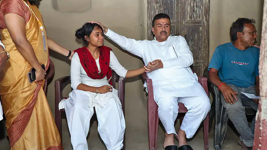 West Bengal Chief Minister Suvendu Adhikari on Friday visited the family of Shubham Sonkar, who
