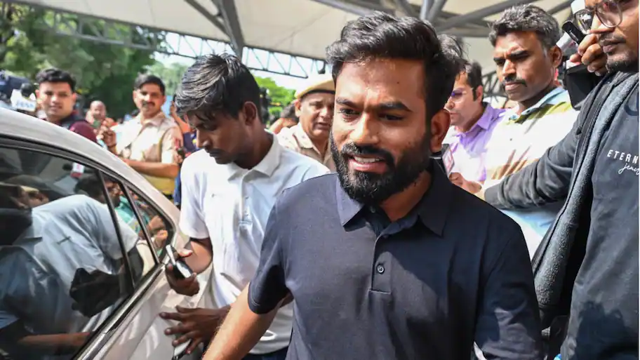 Delhi Police personnel visited the residence of Cockroach Janta Party (CJP) founder Abhijeet