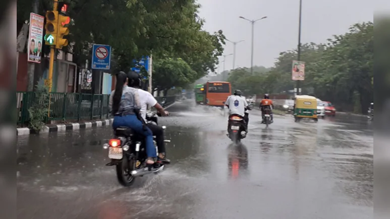 Delhi experienced a shift in weather conditions as rainfall ushered in low temperatures