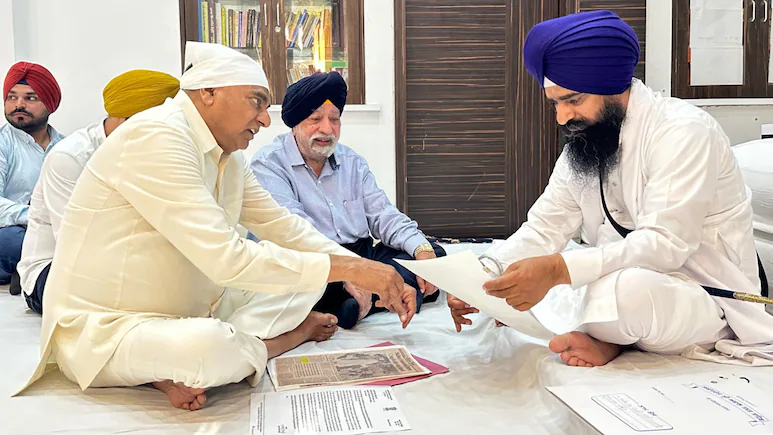 Shiromani Akali Dal Delhi unit president S Paramjit Singh Sarna was also present at the Akal
