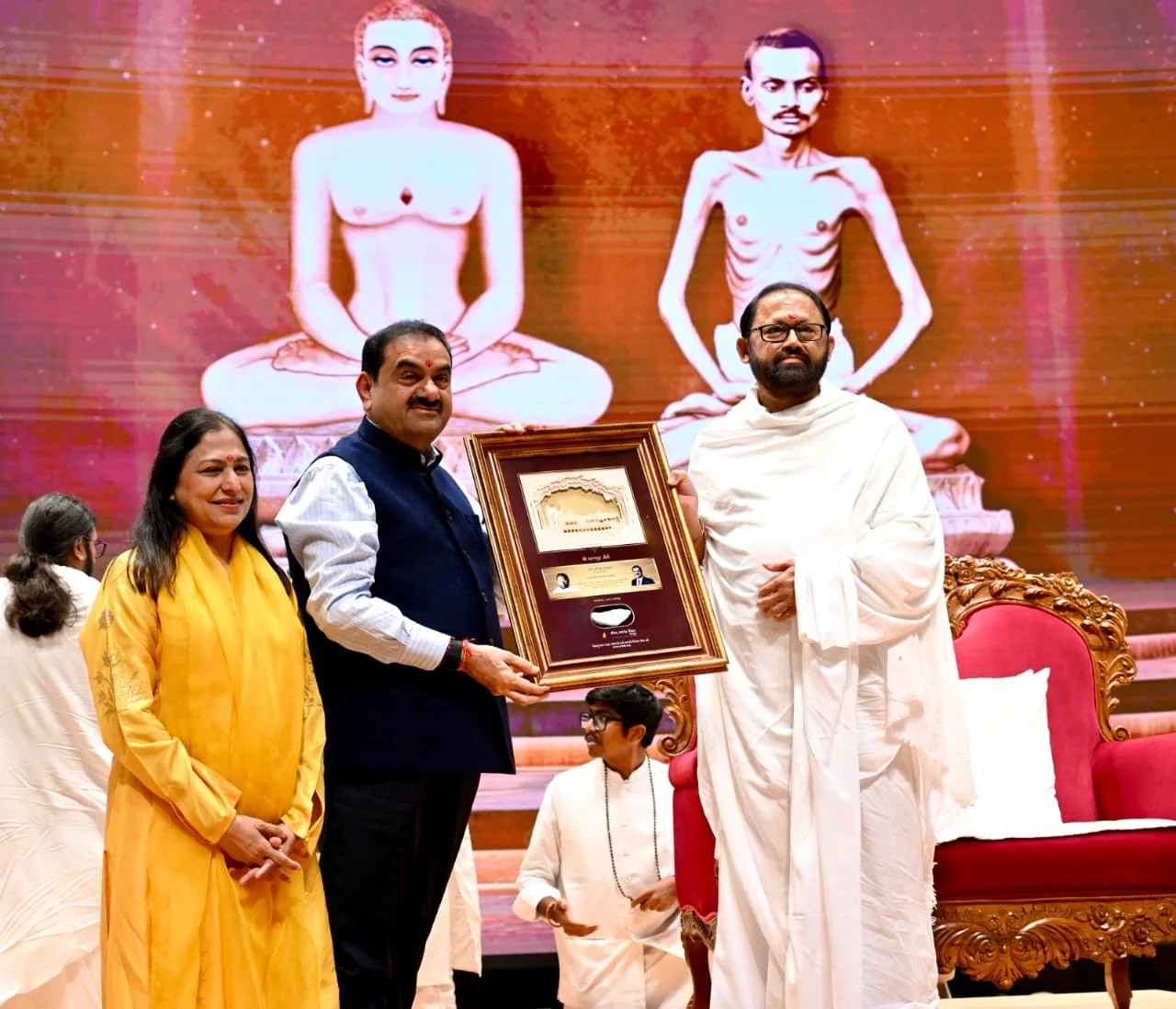 She also visited the Shrimad Rajchandra Hospital and Research Centre, where she took part