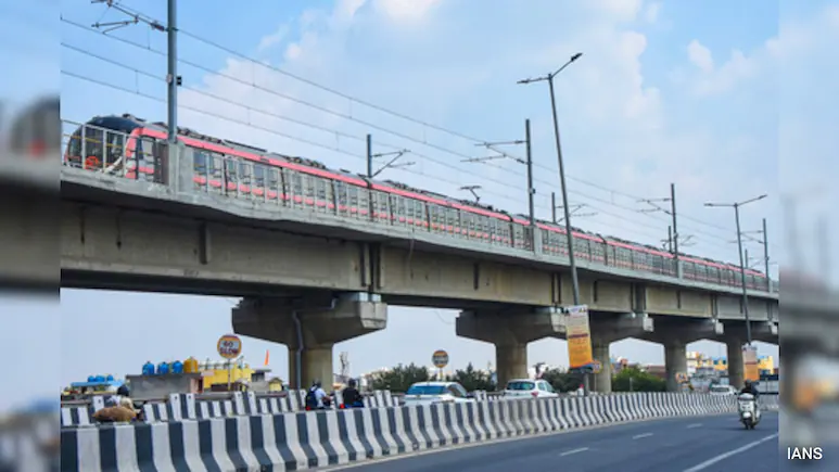 Delhi Metro To Run 20 Extra Trips Daily As Pollution Curbs Kick